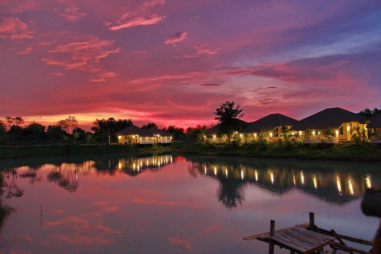 Pirom Lake And Resort Si Maha Phot Exterior foto